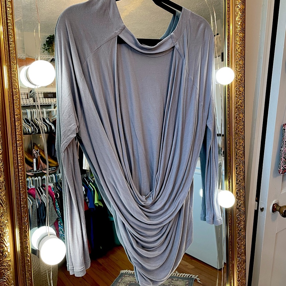 Gray soft material backless shirt